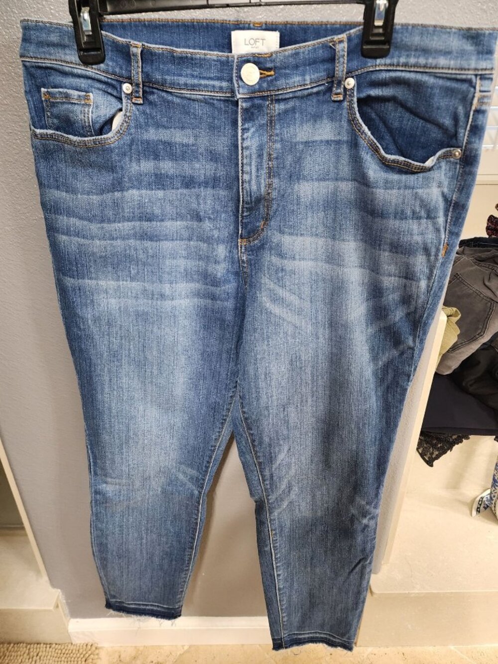 LOFT High Rise Raw Fray Hem Ankle Skinny Jeans Wash Denim